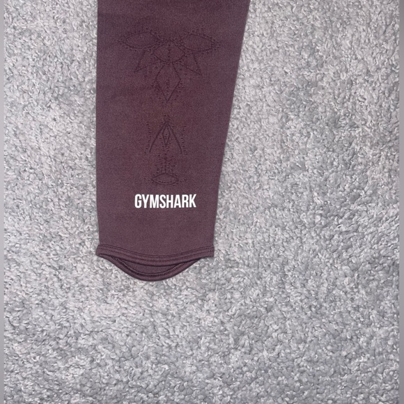 Gymshark Studio Leggings Size Small Winter Berry - Picture 3 of 4